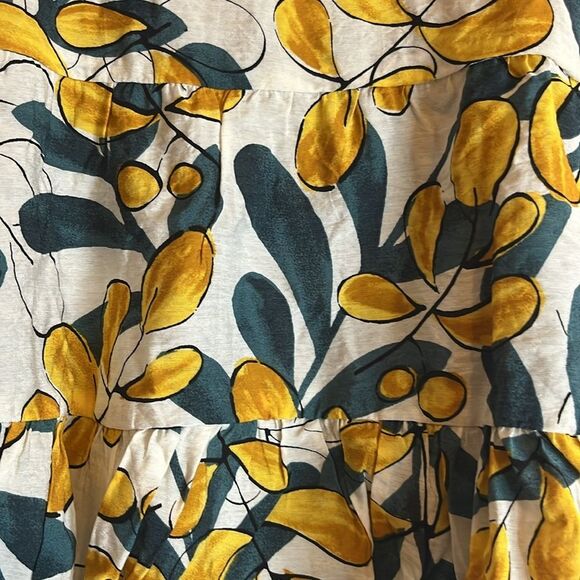 Mine size small Floral Print Women's Sleeveless tie Top - Picture 2 of 7